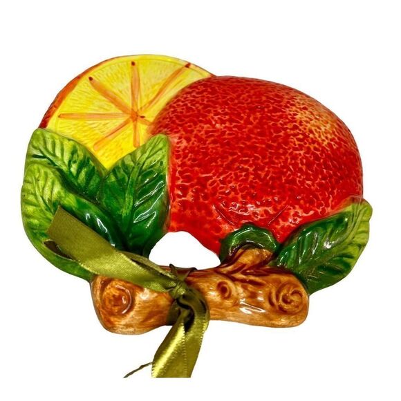 VINTAGE CERAMIC ORANGE FRUIT WALL HANGING WITH RIBBON TIE - Picture 3 of 6